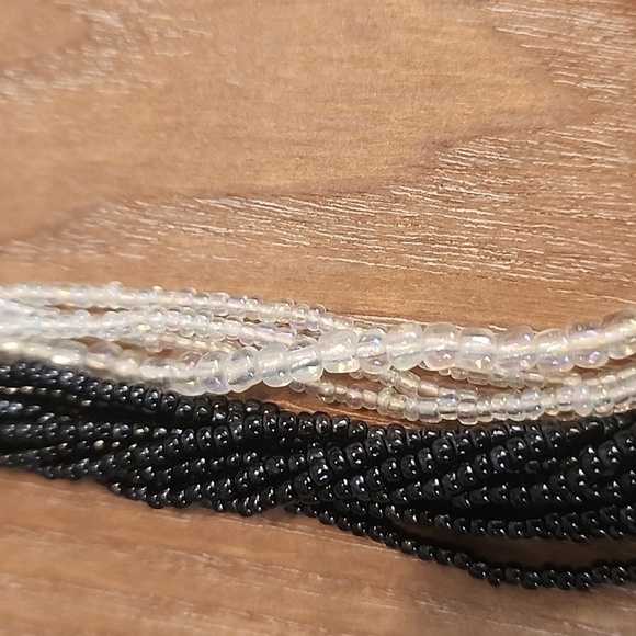 beaded black and white necklace - Picture 2 of 3
